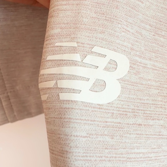 New Balance SoftShell Bonded MicroFleece Rain Zip-up Jacket - Faint Pink, Medium - Picture 7 of 9